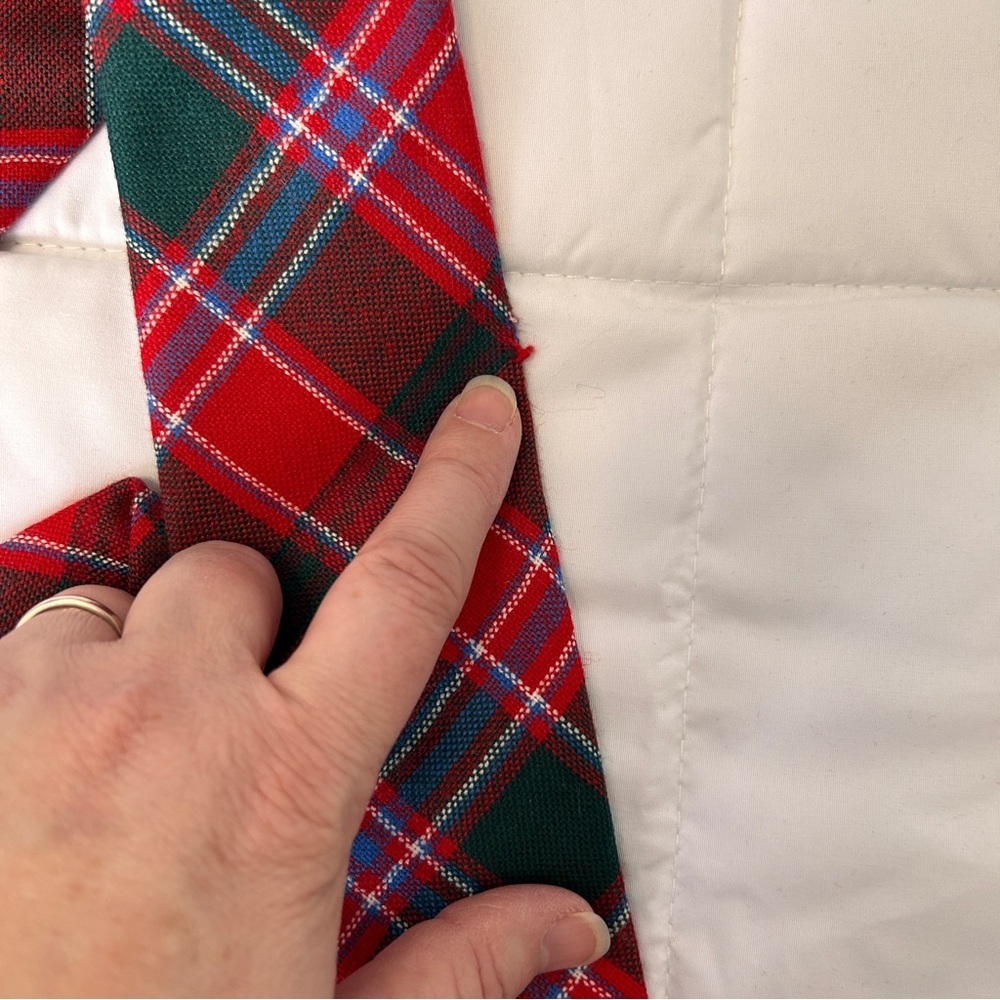 Ingles Buchan Classic Red Plaid Tie Scottish Wool Ugly Christmas *Flaw - Picture 3 of 4